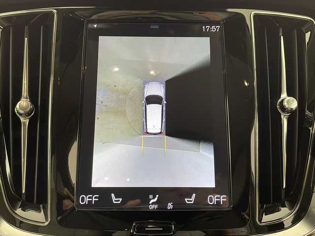 ボルボ Ｖ６０ T5 インスクリプション 鹿児島県 2019(令1)年 3.2万km クリスタルホワイトP 純正メモリナビ/(Bluetooth/USB/AppleCarPlay/AndroidAuto)/harman/kardonサウンドシステム/360°ビューモニター/革シート/パワーシート/オットマン/前後ドライブレコーダー/ルーフキャリア/ETC/電動リアゲート/アイドリングストップ/アダプティブクルーズコントロール/クロストラフィックアラート/レーンキーピングアシスト/クリアランスソナー/LEDヘッドライト/コーナリングライト/オートマチックハイビーム/スマートキー