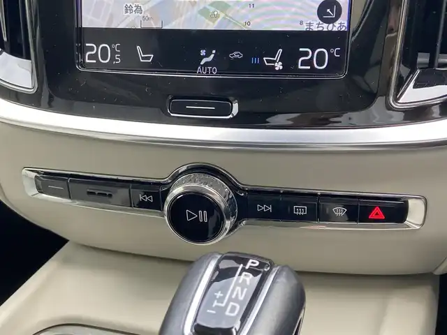 ボルボ Ｖ６０ T5 インスクリプション 栃木県 2019(令1)年 3.3万km クリスタルホワイトP harman/kardon/全方位カメラ/白革シート/HUD/ACC/レーンキープ/ブラインドS/純正ナビ/フルセグ /パワーシート/シートヒーター/シートベンチレーター/白革/電動リアゲート/ETC/LED/純正18インチAW/社外ドラレコ前後