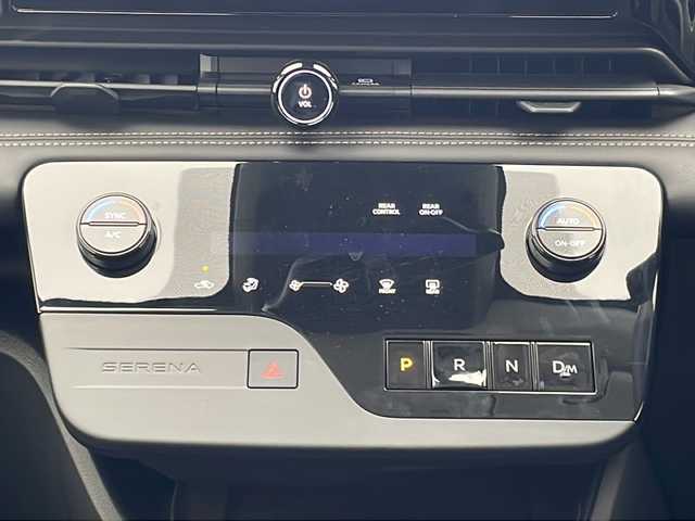 日産 セレナ ハイウェイスター V 沖縄県 2024(令6)年 0.3万km 青Ⅱ 純正１２．３インチナビ/　フルセグＴＶ　ＨＤＭＩ/アラウンドビューモニター/プロパイロット/両側パワースライドドア/純正ドライブレコーダー/ビルトインＥＴＣ/インテリジェントルームミラー/ＬＥＤヘッドライト/ワイヤレス充電/スマートキー/プッシュスタート