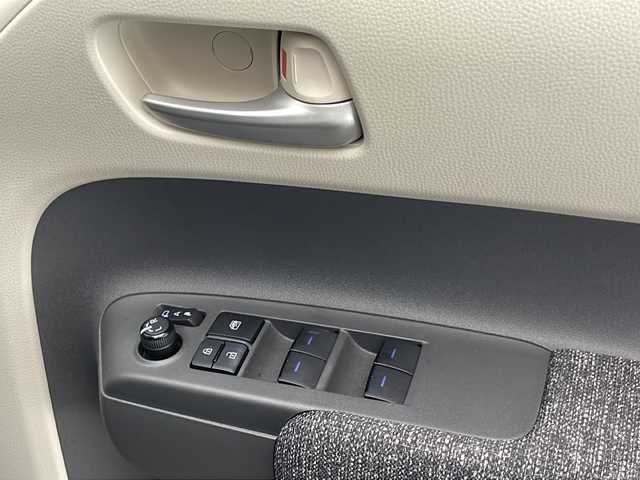 トヨタ シエンタ ハイブリッド Z 宮崎県 2022(令4)年 3万km アーバンカーキ ワンオーナー/Toyota Safety Sense/〇プリクラシュセーフティ/〇レーンディパーチャーアラート/〇ブラインドスポットモニター/〇リアクロストラフィックアラート/〇パーキングサポートブレーキ/〇プロアクティブドライビングアシスト/〇ロードサインアシスト/〇リヤカメラディクション/〇オートマチックハイビーム/〇レーダークルーズコントロール/〇クリアランスソナー/〇発進遅れ告知/純正10.5インチナビ/フルセグTV/CD/DVD/Bluetooth/パノラミックビューモニター/インテリジェントパーキングアシスト/両側パワースライドドア/シートヒーター/ステアリングヒーター/AC100V電源/ビルトインETC/LEDヘッドライト/純正15インチAW