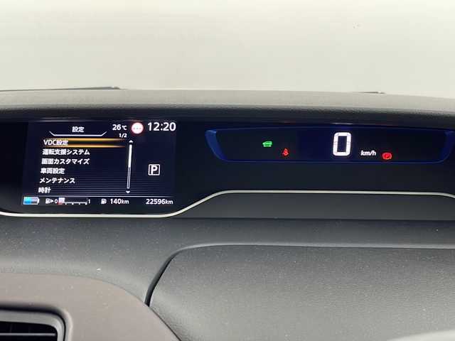 日産 セレナ e－パワー ハイウェイスター G 埼玉県 2019(令1)年 2.3万km ブリリアントホワイトパール 後席モニター/純正ナビ　/全方位カメラ　/ＢＳＭ　/シートヒーター　/デジタルインナーミラー　/前後ドライブレコーダー　/プロパイロット　/ステアリングヒーター　/ＥＴＣ　/ブレードホールド　/自動駐車システム　/衝突軽減システム/純正アルミホイール/ＬＥＤヘッドライト