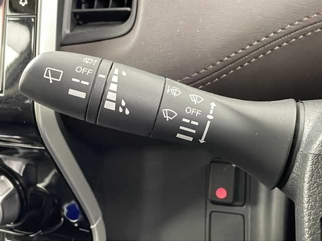 日産 セレナ e－パワー ハイウェイスター G 埼玉県 2019(令1)年 2.3万km ブリリアントホワイトパール 後席モニター/純正ナビ　/全方位カメラ　/ＢＳＭ　/シートヒーター　/デジタルインナーミラー　/前後ドライブレコーダー　/プロパイロット　/ステアリングヒーター　/ＥＴＣ　/ブレードホールド　/自動駐車システム　/衝突軽減システム/純正アルミホイール/ＬＥＤヘッドライト