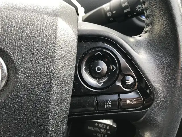 トヨタ プリウス A プレミアム　ツーリングセレ 富山県 2019(平31)年 6.3万km エモーショナルレッドⅡ 4WD/純正ナビ/フルセグTV/Bluetooth/バックカメラ/ドライブレコーダー/プリクラッシュセーフティ/クリアランスソナー/レーンキープアシスト/ブラインドスポットモニター/レーダークルーズコントロール/パーキングアシスト/レザーシート/パワーシート/シートヒーター/スペアキー１本/ヘッドアップディスプレイ/ETC2.0