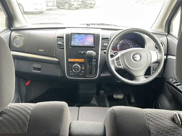 スズキ ワゴンＲ スティングレー T 京都府 2010(平22)年 10.4万km ブルーイッシュブラックパール3 社外SDナビ（CN-E310D）/・CD/FM/AM/Bluetooth/・ワンセグテレビ/ETC/革巻きステアリング/ステアリングリモコン/パドルシフト/シートヒーター（D席）/HIDヘッドライト/スマートキー/プッシュスタートボタン/12V電源/純正15インチアルミホイール/純正フロアマット/取扱説明書/保証書