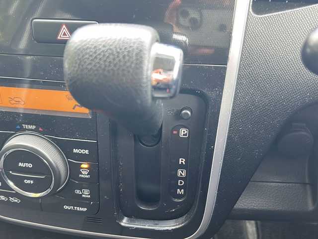 スズキ ワゴンＲ スティングレー T 京都府 2010(平22)年 10.4万km ブルーイッシュブラックパール3 社外SDナビ（CN-E310D）/・CD/FM/AM/Bluetooth/・ワンセグテレビ/ETC/革巻きステアリング/ステアリングリモコン/パドルシフト/シートヒーター（D席）/HIDヘッドライト/スマートキー/プッシュスタートボタン/12V電源/純正15インチアルミホイール/純正フロアマット/取扱説明書/保証書