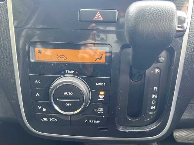 スズキ ワゴンＲ スティングレー T 京都府 2010(平22)年 10.4万km ブルーイッシュブラックパール3 社外SDナビ（CN-E310D）/・CD/FM/AM/Bluetooth/・ワンセグテレビ/ETC/革巻きステアリング/ステアリングリモコン/パドルシフト/シートヒーター（D席）/HIDヘッドライト/スマートキー/プッシュスタートボタン/12V電源/純正15インチアルミホイール/純正フロアマット/取扱説明書/保証書