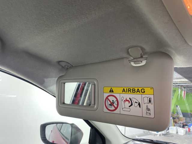 マツダ デミオ 13S 沖縄県 2015(平27)年 14.1万km ソウルレッドプレミアムメタリック 「禁煙車/ワンオーナー/純正ディスプレイオーディオ/Ｂｌｕｅｔｏｏｔｈ/バックカメラ/ＬＥＤヘッドライト/アイドリングストップ/オートライト/電動格納ミラー/横滑り防止装置/スペアキー/取扱説明書/保証書