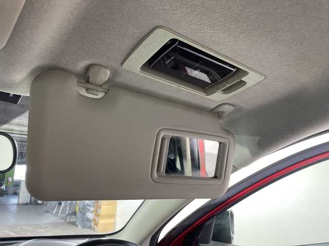 マツダ デミオ 13S 沖縄県 2015(平27)年 14.1万km ソウルレッドプレミアムメタリック 「禁煙車/ワンオーナー/純正ディスプレイオーディオ/Ｂｌｕｅｔｏｏｔｈ/バックカメラ/ＬＥＤヘッドライト/アイドリングストップ/オートライト/電動格納ミラー/横滑り防止装置/スペアキー/取扱説明書/保証書