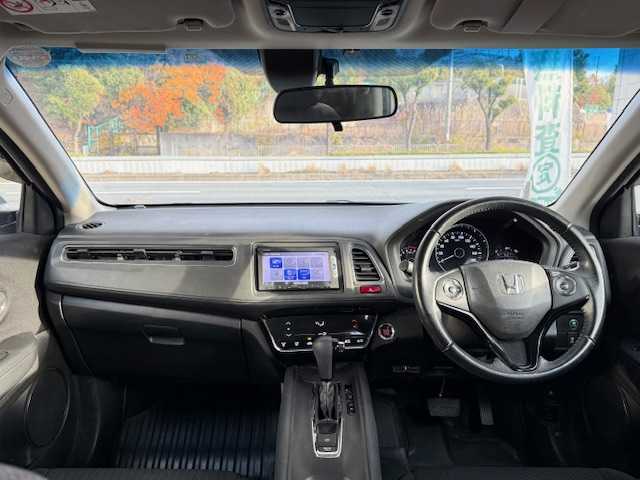 ホンダ ヴェゼル X 大阪府 2015(平27)年 16.2万km ホワイトオーキッドパール /禁煙車//ワンオーナー//衝突被害軽減ブレーキ//純正ナビ/VXM-155VSi//TV/Bluetooth/DVD/CD/HDMI/USB//バックカメラ//クルーズコントロール//ＥＴＣ//純正アルミホイール/16インチ//プッシュスタート//アイドリングストップ//スマートキー//取扱説明書//保証書