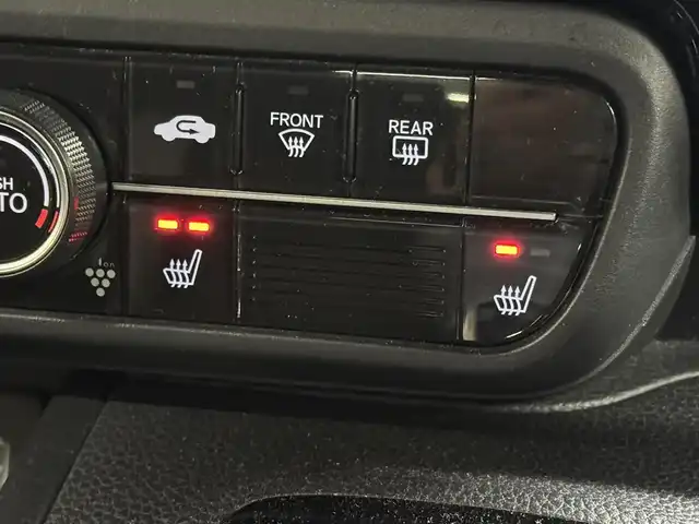 ホンダ Ｎ ＢＯＸ カスタム L 三重県 2021(令3)年 5.5万km クリスタルブラックパール ガソリン/FF/インパネCVT/イクリプス 7インチナビ AVN-P10/（FM/AM/CD/DVD/SD/MUSIC JUKE/TV/USB/iPod/Bluetooth/外部入力）/バックカメラ/片側パワースライドドア/ビルトイン ETC/Honda SENSING/・衝突軽減ブレーキ［CMBS］/・車線維持支援システム［LKAS］/・アダプティブクルーズコントロール/・路外逸脱抑制機能/・標識認識機能/・先行車発進お知らせ機能/・VSA（ABS＆TRC＆横すべり抑制）/など/装備/・シートヒーター（D/N）/・オートエアコン/・オートライト/・LEDヘッドライト＆フロントフォグライト/・ステアリングスイッチ/・充電用USBジャック（2.5A急速充電対応）2ヶ/・純正14inAW/・プッシュスタート/・スマートキーx1/・保/取/ナビ取/など