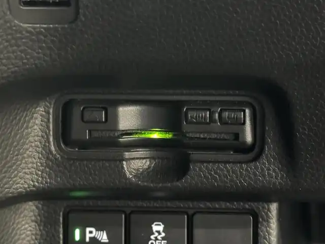 ホンダ Ｎ ＢＯＸ カスタム L 三重県 2021(令3)年 5.5万km クリスタルブラックパール ガソリン/FF/インパネCVT/イクリプス 7インチナビ AVN-P10/（FM/AM/CD/DVD/SD/MUSIC JUKE/TV/USB/iPod/Bluetooth/外部入力）/バックカメラ/片側パワースライドドア/ビルトイン ETC/Honda SENSING/・衝突軽減ブレーキ［CMBS］/・車線維持支援システム［LKAS］/・アダプティブクルーズコントロール/・路外逸脱抑制機能/・標識認識機能/・先行車発進お知らせ機能/・VSA（ABS＆TRC＆横すべり抑制）/など/装備/・シートヒーター（D/N）/・オートエアコン/・オートライト/・LEDヘッドライト＆フロントフォグライト/・ステアリングスイッチ/・充電用USBジャック（2.5A急速充電対応）2ヶ/・純正14inAW/・プッシュスタート/・スマートキーx1/・保/取/ナビ取/など