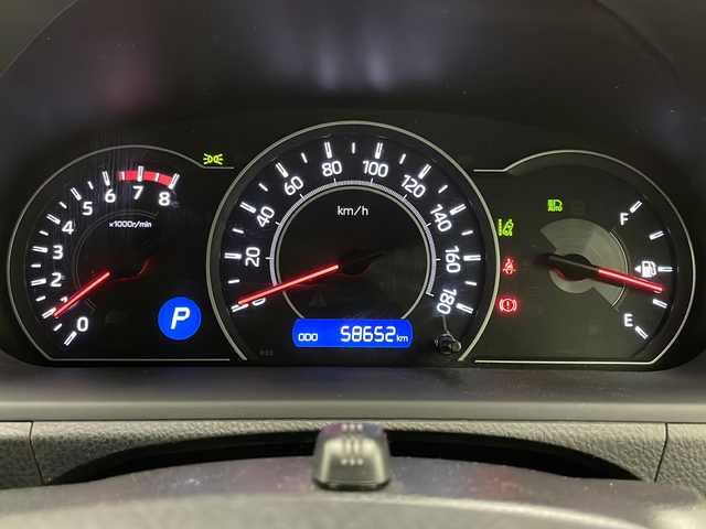 トヨタ ノア Si 宮崎県 2017(平29)年 5.9万km ホワイトパールクリスタルシャイン 禁煙車/トヨタセーフティセンス/純正9型ナビTV/（NSZT-Y66T/CD/DVD/Bluetooth/フルセグTV)/純正バックカメラ/純正ビルトインETC[/純正16インチアルミ/純正TRDスポイラー（フロント/LEDデイライト）/純正ルーフエンドスポイラー/純正LEDオートライト/純正LEDフォグ/純正フロアマット/両側電動スライドドア/プリクラッシュセーフティ/レーンディパーチャーアラート/オートマチックハイビーム/クルーズコントロール/Wオートエアコン/ウインカードアミラー/オート電動格納ミラー/ドライブレコーダー/本革巻ハンドル/スマートキー/プッシュエンジンスタート/新車時保証書/取扱い説明書