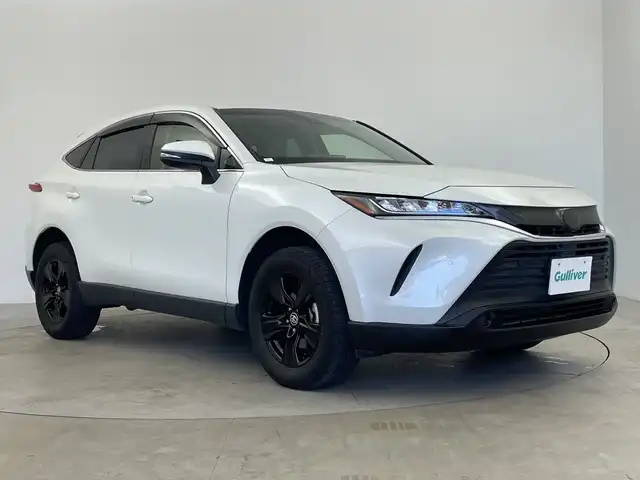 トヨタ ハリアー ハイブリッド S 鹿児島県 2021(令3)年 3.7万km ホワイトパールクリスタルシャイン ディスプレイオーディオ/ＢＴ Ｍｉｒａｃａｓｔ/レーダークルーズコントロール/レーンキープアシスト/電子パーキング/ＡＵＴＯＨＯＬＤ/前後ドライブレコーダー(DRV-MR450)/オートリトラミラー/ＥＴＣ/ＬＥＤヘッドライト/オートマチックハイビーム/AUTOライト/ＩＳＯＦＩＸ/革巻きステアリング/純正ドアバイザー/純正17インチアルミホイール