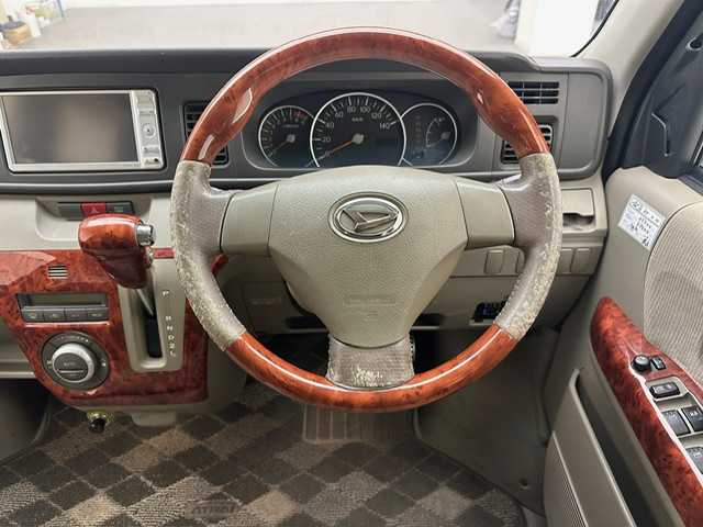 ダイハツ アトレー ワゴン カスタム ターボ RS 兵庫県 2010(平22)年 8.8万km ブライトシルバーメタリック 社外7インチナビ（FM/AM・CD/DVD・ワンセグ）/ETC/リモコンキー/両側スライドドア/社外AW14インチ/純正フロアマット/HIDヘッドランプ/フォグランプ/電動格納ミラー/ドアバイザー