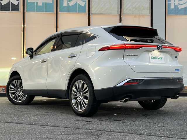 トヨタ ハリアー ハイブリッド Z レザーパッケージ 山形県 2021(令3)年 2.7万km ホワイトパールクリスタルシャイン 禁煙車/４WD/JBLサウンド/トヨタセーフティセンス/ブラインドスポットモニター/レーダークルーズコントロール/レーンキープアシスト/オートマチックハイビーム/全方位カメラ/デジタルインナーミラー/純正ドライブレコーダー/純正ディスプレイオーディオ/（Bluetooth/フルセグ/AM/FM/USB)/置くだけ充電/ステアリングスイッチ/ステアリングヒーター/レザーシート/D席メモリー付きシート/前席パワーシート/前席シートヒーター・エアシート/ETC2.0/純正フロアマット/スマートキー×２/パワーバックドア/純正アルミホイール/フォグランプ/取扱説明書/記録簿