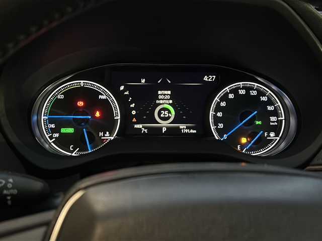 トヨタ ハリアー ハイブリッド Z レザーパッケージ 山形県 2021(令3)年 2.7万km ホワイトパールクリスタルシャイン 禁煙車/４WD/JBLサウンド/トヨタセーフティセンス/ブラインドスポットモニター/レーダークルーズコントロール/レーンキープアシスト/オートマチックハイビーム/全方位カメラ/デジタルインナーミラー/純正ドライブレコーダー/純正ディスプレイオーディオ/（Bluetooth/フルセグ/AM/FM/USB)/置くだけ充電/ステアリングスイッチ/ステアリングヒーター/レザーシート/D席メモリー付きシート/前席パワーシート/前席シートヒーター・エアシート/ETC2.0/純正フロアマット/スマートキー×２/パワーバックドア/純正アルミホイール/フォグランプ/取扱説明書/記録簿