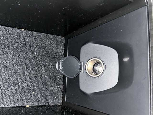 トヨタ ハリアー ハイブリッド Z レザーパッケージ 山形県 2021(令3)年 2.7万km ホワイトパールクリスタルシャイン 禁煙車/４WD/JBLサウンド/トヨタセーフティセンス/ブラインドスポットモニター/レーダークルーズコントロール/レーンキープアシスト/オートマチックハイビーム/全方位カメラ/デジタルインナーミラー/純正ドライブレコーダー/純正ディスプレイオーディオ/（Bluetooth/フルセグ/AM/FM/USB)/置くだけ充電/ステアリングスイッチ/ステアリングヒーター/レザーシート/D席メモリー付きシート/前席パワーシート/前席シートヒーター・エアシート/ETC2.0/純正フロアマット/スマートキー×２/パワーバックドア/純正アルミホイール/フォグランプ/取扱説明書/記録簿