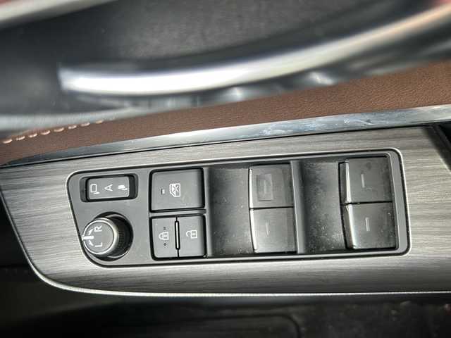 トヨタ ハリアー ハイブリッド Z レザーパッケージ 山形県 2021(令3)年 2.7万km ホワイトパールクリスタルシャイン 禁煙車/４WD/JBLサウンド/トヨタセーフティセンス/ブラインドスポットモニター/レーダークルーズコントロール/レーンキープアシスト/オートマチックハイビーム/全方位カメラ/デジタルインナーミラー/純正ドライブレコーダー/純正ディスプレイオーディオ/（Bluetooth/フルセグ/AM/FM/USB)/置くだけ充電/ステアリングスイッチ/ステアリングヒーター/レザーシート/D席メモリー付きシート/前席パワーシート/前席シートヒーター・エアシート/ETC2.0/純正フロアマット/スマートキー×２/パワーバックドア/純正アルミホイール/フォグランプ/取扱説明書/記録簿