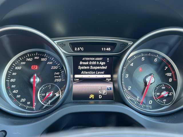 メルセデス・ベンツ ＧＬＡ２５０ 4マチック 青森県 2017(平29)年 4.6万km カルサイトホワイト オプション/パノラミックスライディングルーフ/レザーエクスクルーシブパッケージ/-本革シート/-メモリ付きパワーシート/-ブラッシュドアルミニウムインテリアトリム/-マルチカラーアンビエントライト/-harman/kardonサラウンドサウンド/-ベーシックパッケージプラス/レーダーセーフティパッケージ/-ブラインドスポットアシスト/-ディスタンスパイロットディストロニック/-レーンキーピングアシスト/-PRE SAFE/COMMANDシステムナビゲーション/-HDDナビ/フルセグTV/ETC2.0/(CD/DVD/Bluetooth/USB/CarPlay)/主要装備/バックカメラ/シートヒーター/パドルシフト/パワーバックドア/ダウンヒルアシスト/GPSレーダー探知機/純正18インチアルミホイール/HIDヘッドライト/ハイビームアシスト/ワンオーナー