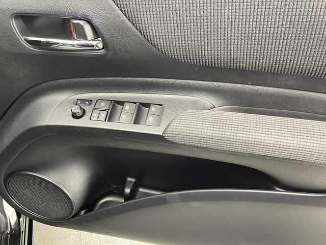 トヨタ シエンタ G クエロ 宮崎県 2017(平29)年 6.1万km ブラックマイカ 禁煙車/トヨタセーフティセンス/社外ナビTV/（ストラーダ/CN-RE04WD/CD/DVD/Bluetooth/フルセグTV)/社外バックカメラ/社外ドライブレコーダー/純正ビルトインETC/純正LEDオートライト/純正フォグ/純正フロアマット/両側電動スライドドア/プリクラッシュセーフティ/レーンディパーチャーアラート/オートマチックハイビーム/オートエアコン/ウインカードアミラー/スマートキー/プッシュエンジンスタート/スペアキー/新車時保証書/取扱い説明書