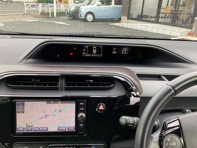 トヨタ アクア G 鹿児島県 2017(平29)年 5.5万km ブラックマイカ 純正SDナビ/フルセグ/バックカメラ/Bluetooth/ビルトインETC/スマートキー×2/プッシュスタート/ドライブレコーダー/クルーズコントロール/衝突被害軽減ブレーキ/レーンキープアシスト