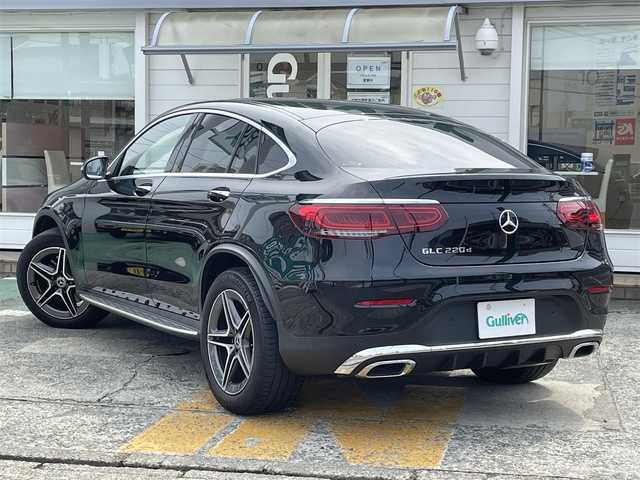 メルセデス・ベンツ ＧＬＣ２２０ d 4マチック クーペ AMGライン 神奈川県 2020(令2)年 2.6万km オブシディアンブラック 純正10インチワイドディスプレイ/　（ナビ機能・フルセグTV・Bluetooth）/パノラミックスライディングルーフ/レーダーセーフティパッケージ/360°カメラシステム/ハーフレザーシート/置くだけ充電/ブラインドスポットモニター/パワーバックドア/全席シートヒーター/LEDヘッドライト/前席パワーシート/ETC2.0/スマートキー/保証書/取扱説明書/令和3～7年ディーラー記録簿あり