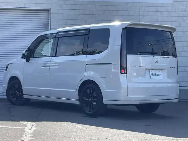 ホンダ ステップワゴン スパーダ 道東・釧路十勝 2022(令4)年 3.6万km パール ワンオーナー/4WD/寒冷地仕様/純正ナビ/(AM FM BT CD DVD フルセグTV)/バックカメラ/両側パワースライドドア/純正フリップダウンモニター/パワーバックドア/ホンダセンシング/レーダークルーズコントロール/シートヒーター /電子パーキング/ブレーキホールド/ETC/冬タイヤ積込