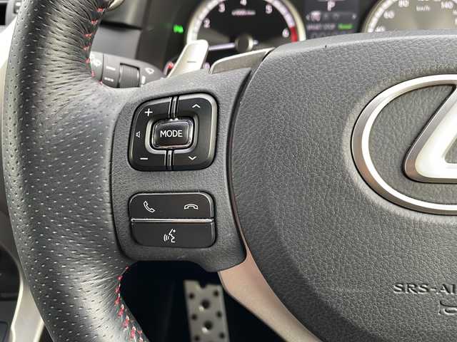 レクサス ＮＸ 200t Fスポーツ 道北・旭川 2015(平27)年 6.3万km ソニッククォーツ /４WD//禁煙車//寒冷地仕様//レクサスセーフティーセンス/PCS/LDA/AHS/レーダークルーズコントロール//純正ナビ/CD/DVD/SD/BT/AUX/USB/TV/ラジオ//バックカメラ//ビルトインETC//パワーバックドア//左右独立オートエアコン//ミラーヒーター//フロントデアイサー//レザーシート//シートメモリー//全席パワーシート//前席シートヒーター//前席エアシート//革巻きステアリング//ステアリングスイッチ//ステアリングヒーター//パドルシフト//ヘッドアップディスプレイ//オートライト//三眼LEDヘッドライト//LEDフォグランプ//バックフォグランプ//ミラーウィンカー//ヘッドライトウォッシャー//ドアバイザー//エンジンスターター一体型マートキー//スペアキー//プッシュスタート//保証書//取扱説明書