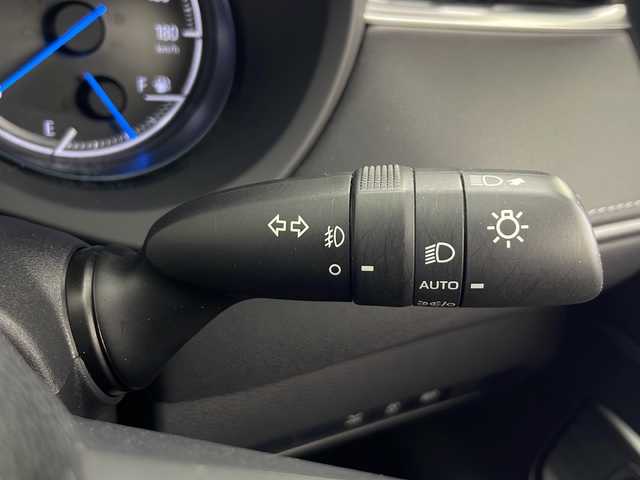 トヨタ ハリアー ハイブリッド Z 秋田県 2020(令2)年 1.7万km ホワイトパールクリスタルシャイン 4WD/ディスプレイオーディオ/フルセグTV　/全方位カメラ　/衝突軽減軽減システム　/レーダークルーズコントロール　/レーンキープアシスト　/モデリスタエアロ　/デジタルインナーミラー　/ＥＴＣ２．０　/オートハイビーム　/LEDヘッドライト/運転席パワーシート/ハーフレザーシート/プッシュスタート/電動リアゲート/電動格納ミラー/サイドバイザー