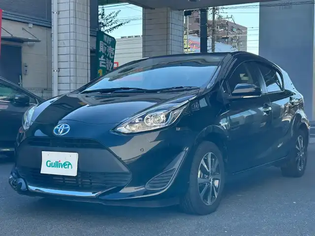 トヨタ アクア S スタイルブラック 愛知県 2019(令1)年 5.5万km ブラックマイカ ワンオーナー/TOYOTA SAFETY SENSE/・プリクラッシュセーフティ/・レーンディパーチャーアラート/・オートマチックハイビーム/・先行車発進告知/インテリジェントクリアランスソナー/　〈パーキングサポートブレーキ付〉/純正SDナビ〈NSCN-W68〉/・CD／Bluetooth／ワンセグTV/バックカメラ/純正LEDヘッドライト/純正ビルトインETC/運転席アームレスト/シルバーステッチ入ブラックシート/純オプション15インチAW/スマートキー＆プッシュスタート/コムテック製前後ドライブレコーダー〈ZDR-015〉