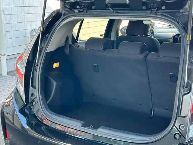 トヨタ アクア S スタイルブラック 愛知県 2019(令1)年 5.5万km ブラックマイカ ワンオーナー/TOYOTA SAFETY SENSE/・プリクラッシュセーフティ/・レーンディパーチャーアラート/・オートマチックハイビーム/・先行車発進告知/インテリジェントクリアランスソナー/　〈パーキングサポートブレーキ付〉/純正SDナビ〈NSCN-W68〉/・CD／Bluetooth／ワンセグTV/バックカメラ/純正LEDヘッドライト/純正ビルトインETC/運転席アームレスト/シルバーステッチ入ブラックシート/純オプション15インチAW/スマートキー＆プッシュスタート/コムテック製前後ドライブレコーダー〈ZDR-015〉