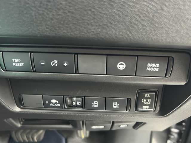 日産 セレナ e－4ORCE オーテック 長野県 2024(令6)年 1.1万km ダークメタルグレー ・社外8インチメモリーナビゲーション/CD DVD フルセグTV Bluetooth/・全方位カメラ/・ETC/・プロパイロット/・レーンキープアシスト/・オートマチックハイビーム/・ブラインドスポットモニター/・ステアリングヒーター/・シートヒーター(D/N)/・純正16インチアルミホイール/・LEDヘッドライト/・オートライト/・フォグライト/・両側パワースライドドア/・アイドリングストップ/・横滑り防止装置/・