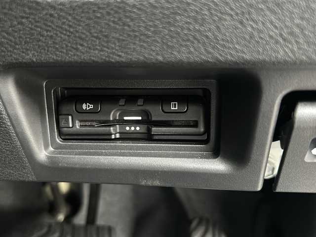 日産 セレナ e－4ORCE オーテック 長野県 2024(令6)年 1.1万km ダークメタルグレー ・社外8インチメモリーナビゲーション/CD DVD フルセグTV Bluetooth/・全方位カメラ/・ETC/・プロパイロット/・レーンキープアシスト/・オートマチックハイビーム/・ブラインドスポットモニター/・ステアリングヒーター/・シートヒーター(D/N)/・純正16インチアルミホイール/・LEDヘッドライト/・オートライト/・フォグライト/・両側パワースライドドア/・アイドリングストップ/・横滑り防止装置/・