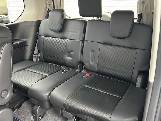 日産 セレナ e－4ORCE オーテック 長野県 2024(令6)年 1.1万km ダークメタルグレー ・社外8インチメモリーナビゲーション/CD DVD フルセグTV Bluetooth/・全方位カメラ/・ETC/・プロパイロット/・レーンキープアシスト/・オートマチックハイビーム/・ブラインドスポットモニター/・ステアリングヒーター/・シートヒーター(D/N)/・純正16インチアルミホイール/・LEDヘッドライト/・オートライト/・フォグライト/・両側パワースライドドア/・アイドリングストップ/・横滑り防止装置/・