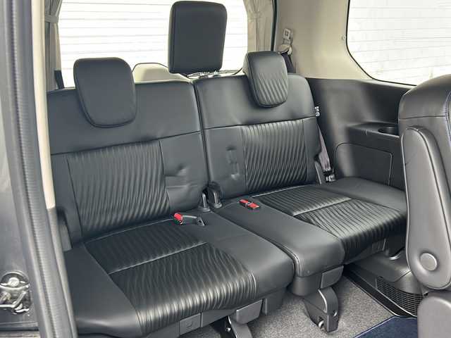 日産 セレナ e－4ORCE オーテック 長野県 2024(令6)年 1.1万km ダークメタルグレー ・社外8インチメモリーナビゲーション/CD DVD フルセグTV Bluetooth/・全方位カメラ/・ETC/・プロパイロット/・レーンキープアシスト/・オートマチックハイビーム/・ブラインドスポットモニター/・ステアリングヒーター/・シートヒーター(D/N)/・純正16インチアルミホイール/・LEDヘッドライト/・オートライト/・フォグライト/・両側パワースライドドア/・アイドリングストップ/・横滑り防止装置/・