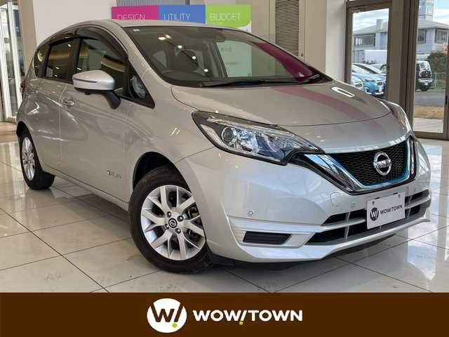 日産 ノート e－パワー X Vセレクション 埼玉県 2020(令2)年 3.6万km ブリリアントシルバー エマージェンシーブレーキ/純正ナビ/　　CD/DVD/BT/フルセグTV/アラウンドビューモニター/インテリジェントクルーズコントロール/LEDオートライト/純正15インチAW/インテリジェントルームミラー/プッシュスタート/ETC/禁煙車