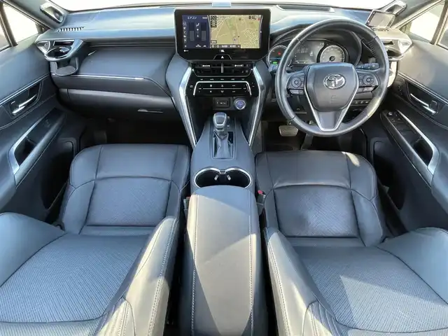 トヨタ ハリアー ハイブリッド Z レザーパッケージ 滋賀県 2021(令3)年 3.1万km ホワイトパールクリスタルシャイン 純正12.3インチナビ/【Bluetooth/USB/フルセグ 】/JBLプレミアムサウンド/パノラミックビューモニター/モデリスタエアロ/黒本革シート/D/Nパワーシート/D/Nシートヒーター/D/Nシートベンチレーション/ステアリングヒーター/パワーリアゲート/前後ドラレコ/前後ソナー/トヨタセーフティセンス/【PCS/BSM/RCTA/RSA/HUD】/レーダークルーズコントロール/ビルトインETC2.0/MTモード付AT/純正デジタルインナーミラー/プッシュスタート/スマートキー/ステアリングリモコン/電動テレスコチルト/LEDヘッドライト