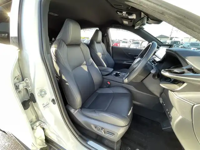 トヨタ ハリアー ハイブリッド Z レザーパッケージ 滋賀県 2021(令3)年 3.1万km ホワイトパールクリスタルシャイン 純正12.3インチナビ/【Bluetooth/USB/フルセグ 】/JBLプレミアムサウンド/パノラミックビューモニター/モデリスタエアロ/黒本革シート/D/Nパワーシート/D/Nシートヒーター/D/Nシートベンチレーション/ステアリングヒーター/パワーリアゲート/前後ドラレコ/前後ソナー/トヨタセーフティセンス/【PCS/BSM/RCTA/RSA/HUD】/レーダークルーズコントロール/ビルトインETC2.0/MTモード付AT/純正デジタルインナーミラー/プッシュスタート/スマートキー/ステアリングリモコン/電動テレスコチルト/LEDヘッドライト