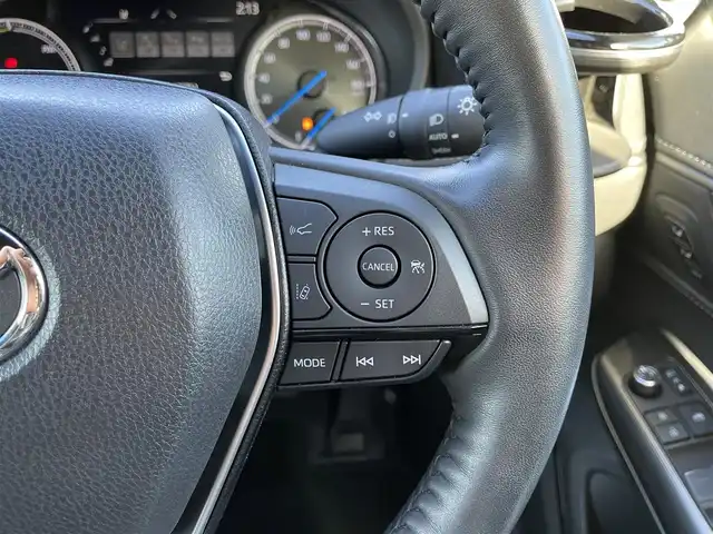 トヨタ ハリアー ハイブリッド Z レザーパッケージ 滋賀県 2021(令3)年 3.1万km ホワイトパールクリスタルシャイン 純正12.3インチナビ/【Bluetooth/USB/フルセグ 】/JBLプレミアムサウンド/パノラミックビューモニター/モデリスタエアロ/黒本革シート/D/Nパワーシート/D/Nシートヒーター/D/Nシートベンチレーション/ステアリングヒーター/パワーリアゲート/前後ドラレコ/前後ソナー/トヨタセーフティセンス/【PCS/BSM/RCTA/RSA/HUD】/レーダークルーズコントロール/ビルトインETC2.0/MTモード付AT/純正デジタルインナーミラー/プッシュスタート/スマートキー/ステアリングリモコン/電動テレスコチルト/LEDヘッドライト