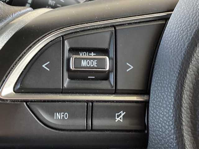 スズキ スイフト HYBRID RS 東京都 2017(平29)年 5.8万km プレミアムシルバーメタリック フルセグチューナー/Bluetooth接続/・テレビ視聴、音楽試聴/MTモード付（パドルシフト）/純正フロアマット/ドライブレコーダー付き/ハイブリッド車両/全方位カメラ付き/純正アルミホイール
