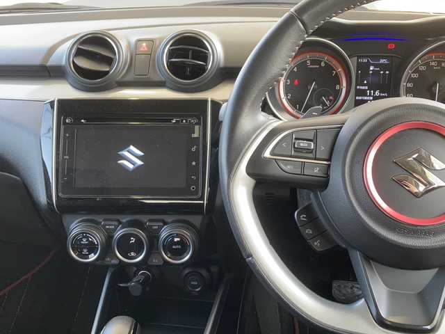 スズキ スイフト HYBRID RS 東京都 2017(平29)年 5.8万km プレミアムシルバーメタリック フルセグチューナー/Bluetooth接続/・テレビ視聴、音楽試聴/MTモード付（パドルシフト）/純正フロアマット/ドライブレコーダー付き/ハイブリッド車両/全方位カメラ付き/純正アルミホイール