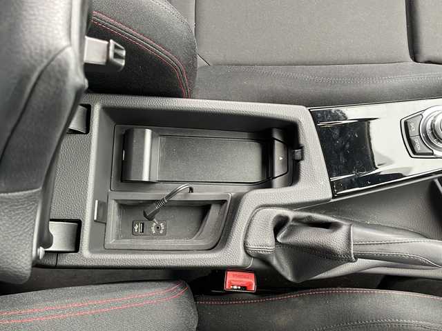 ＢＭＷ ３２０ｄ スポーツ 山口県 2013(平25)年 6.8万km 白 ワンオーナー/禁煙車/スマートキー/プッシュスタート/純正HDDナビ/(BT/DVD/ラジオ)/バックカメラ/コーナーセンサー/レーダー探知機/クルーズコントロール/パドルシフト/オートエアコン/オートライト/純正アルミホイール/純正フロアマット/保証書/取扱説明書