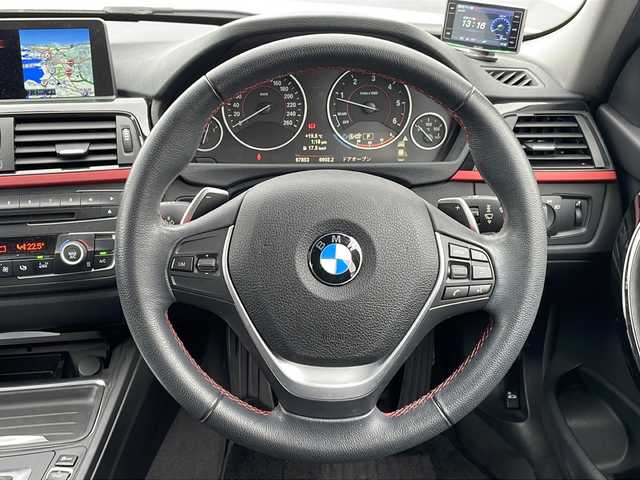 ＢＭＷ ３２０ｄ スポーツ 山口県 2013(平25)年 6.8万km 白 ワンオーナー/禁煙車/スマートキー/プッシュスタート/純正HDDナビ/(BT/DVD/ラジオ)/バックカメラ/コーナーセンサー/レーダー探知機/クルーズコントロール/パドルシフト/オートエアコン/オートライト/純正アルミホイール/純正フロアマット/保証書/取扱説明書