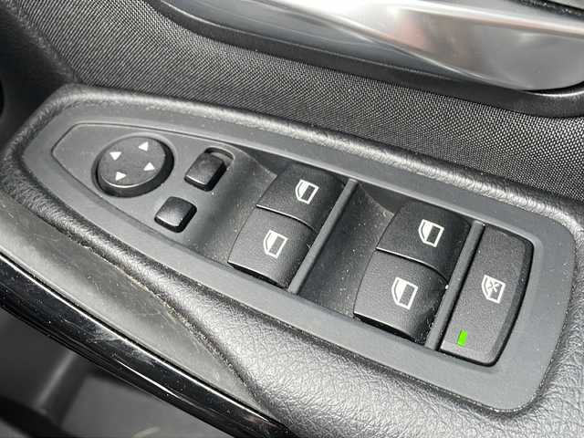 ＢＭＷ ３２０ｄ スポーツ 山口県 2013(平25)年 6.8万km 白 ワンオーナー/禁煙車/スマートキー/プッシュスタート/純正HDDナビ/(BT/DVD/ラジオ)/バックカメラ/コーナーセンサー/レーダー探知機/クルーズコントロール/パドルシフト/オートエアコン/オートライト/純正アルミホイール/純正フロアマット/保証書/取扱説明書