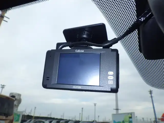 レクサス ＩＳ 300 Fスポーツ 千葉県 2023(令5)年 2.6万km グラファイトブラックガラスフレーク Lexus Safety System+/・プリクラッシュセーフティ/・レーンディパーチャーアラート/・オートハイビーム/・レーダークルーズコントロール/・RCTA（リヤクロストラフィックアラート）/・ブラインドスポットモニター/ムーンルーフ/レッドレザーシート/オレンジブレーキキャリパー/前席パワーシート/シートヒーター/純正SDナビ/地デジTV/【DVD/CD再生機能　Bluetooth接続】/パノラミックビューモニター/リバース連動ドアミラー（左/右）/ドライブレコーダー（前後撮影）【CS-91FH】/革巻きステアリング/ステアリングスイッチ/パドルシフト/ETC/LEDヘッドライト/ウインカーミラー/クリアランスソナー/純正19インチアルミホイル/サイド/カーテンエアバッグ/スマートキー