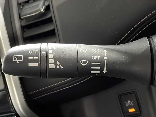 日産 セレナ ハイウェイスター 沖縄県 2017(平29)年 8.1万km ブリリアントホワイトパール 2トーン 県外仕入れ　/禁煙車　/純正９インチナビ[MM51D-L]/（フルセグＴＶ　ＣＤ　ＤＶＤ　Ｂｌｕｅｔｏｏｔｈ）　/11インチフリップダウンモニター　/プロパイロット/アラウンドビューモニター　/デジタルインナーミラー　/電動パーキングブレーキ　/ＥＴＣ２．０/前方ドライブレコーダー/衝突被害軽減ブレーキ/車線逸脱警報機能/アダプティブクルーズコントロール/ステアリングスイッチ