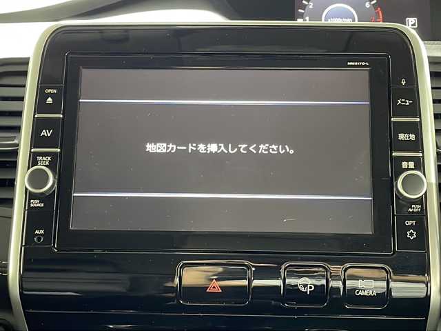 日産 セレナ ハイウェイスター 沖縄県 2017(平29)年 8.1万km ブリリアントホワイトパール 2トーン 県外仕入れ　/禁煙車　/純正９インチナビ[MM51D-L]/（フルセグＴＶ　ＣＤ　ＤＶＤ　Ｂｌｕｅｔｏｏｔｈ）　/11インチフリップダウンモニター　/プロパイロット/アラウンドビューモニター　/デジタルインナーミラー　/電動パーキングブレーキ　/ＥＴＣ２．０/前方ドライブレコーダー/衝突被害軽減ブレーキ/車線逸脱警報機能/アダプティブクルーズコントロール/ステアリングスイッチ