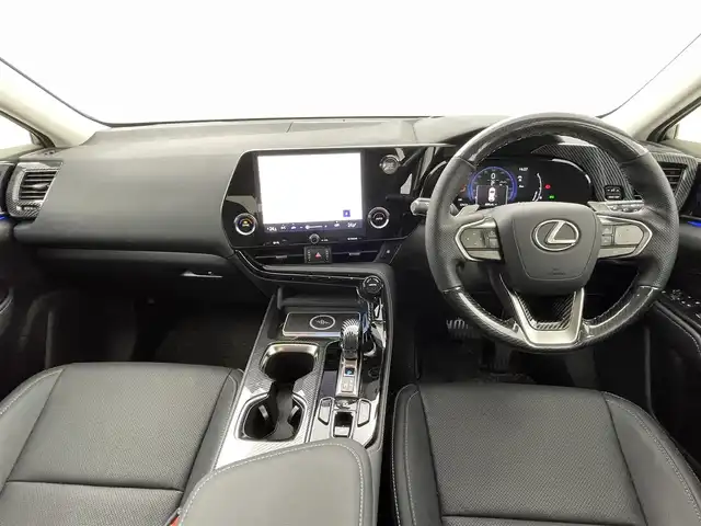 レクサス ＮＸ 250 熊本県 2023(令5)年 1.8万km ソニッククォーツ ワンオーナー　/純正ナビ　/純正前方ドライブレコーダー　/ビルトインＥＴＣ２．０　/バックカメラ　/前後クリアランスソナー　/前席パワーシート　/レーダークルーズコントロール　/パワーバックドア　/アイドリングストップ/衝突軽減ブレーキ/レーンキープアシスト/レーンデェパーチャアラート/パーキングサポートブレーキ/安心降車アシスト/ロードサインアシスト/ブラインドスポットモニター/リヤクロストラフィックアラート/プロアクティブドライビングアシスト/横滑り防止/前席パワーシート/社外フロアマット/純正２０インチAW/オートライト/オートマチックハイビーム/LEDヘッドライト/スマートキー/プッシュスタート/スペアキー1本/保証書