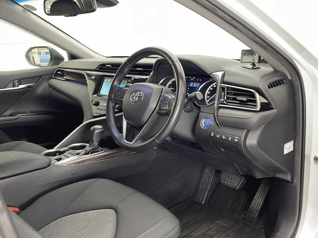 トヨタ カムリ G 宮崎県 2019(平31)年 4.8万km プラチナホワイトパールマイカ Toyota Safety Sense/〇プリクラシュセーフティ/〇レーンディパーチャーアラート/〇ブラインドスポットモニター/〇オートマチックハイビーム/〇レーダークルーズコントロール/〇インテリジェントクリアランスソナー/純正7インチSDナビ/ワンセグTV/CD/Bluetooth/バックカメラ/パワーシート/LEDヘッドライト/ビルトインETC/純正17インチAW/純正ドライブレコーダー（DRT-H68A）/レーダー探知機（ZERO 304V)/スマートキー×２/取扱説明書/ナビ取扱説明書