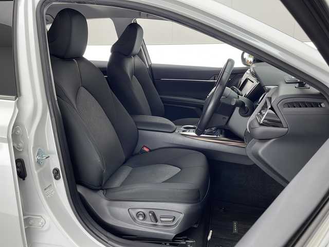 トヨタ カムリ G 宮崎県 2019(平31)年 4.8万km プラチナホワイトパールマイカ Toyota Safety Sense/〇プリクラシュセーフティ/〇レーンディパーチャーアラート/〇ブラインドスポットモニター/〇オートマチックハイビーム/〇レーダークルーズコントロール/〇インテリジェントクリアランスソナー/純正7インチSDナビ/ワンセグTV/CD/Bluetooth/バックカメラ/パワーシート/LEDヘッドライト/ビルトインETC/純正17インチAW/純正ドライブレコーダー（DRT-H68A）/レーダー探知機（ZERO 304V)/スマートキー×２/取扱説明書/ナビ取扱説明書